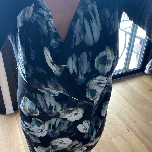 Vera want dress - Picture 2 of 3